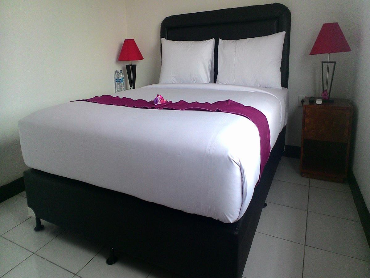 Sari Room Bed & Breakfast Нуса-Дуа Экстерьер фото